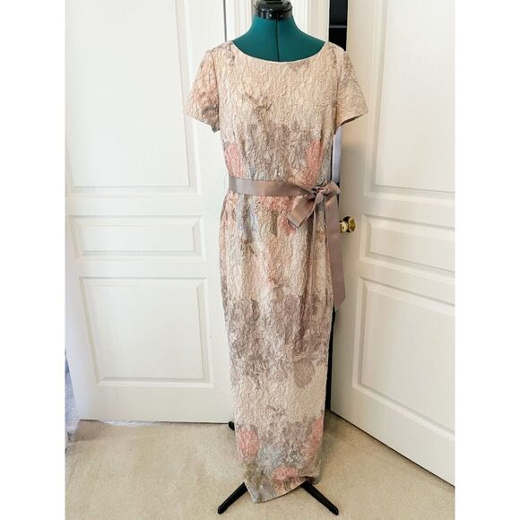 Adrianna Papell Floral Print Textured Short Sleeve Fully Lined Max Length Dress - Picture 1 of 16